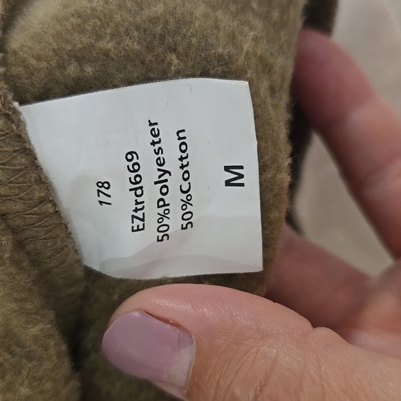 Trendy Queen Brown And Cream Sweatshirt Size Medium - Picture 7 of 8